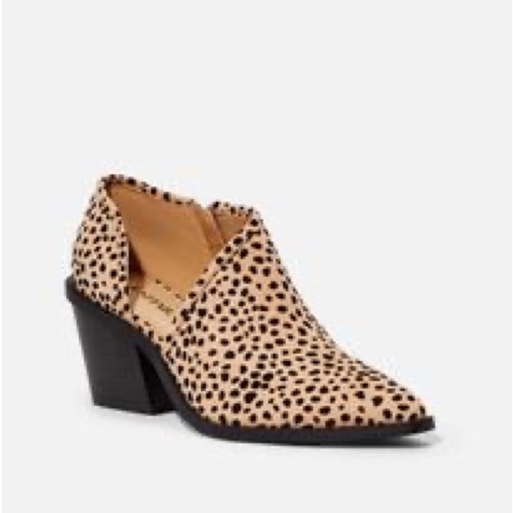 Leopard print booties women’s size 9.5